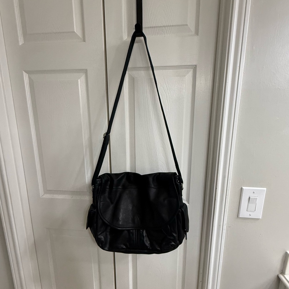 VINTAGE Cole Haan Black Magnetic Flapover Messenger Bag